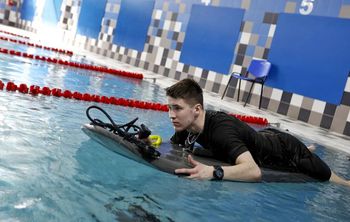 На волне импортозамещения: БФУ им. И. Канта вывел на воду джет‑серф с отечественными компонентами